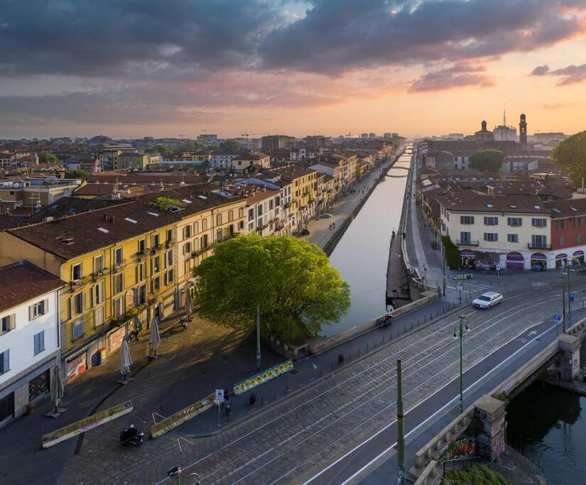 Navigli - Downtown - Duomo Spacious Two Bedroom Apartment - Close To Metro - Ac - Wi-Fi Milão Exterior foto