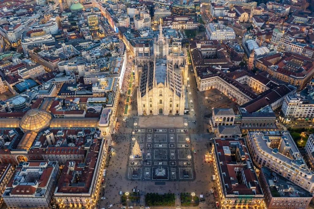 Navigli - Downtown - Duomo Spacious Two Bedroom Apartment - Close To Metro - Ac - Wi-Fi Milão Exterior foto